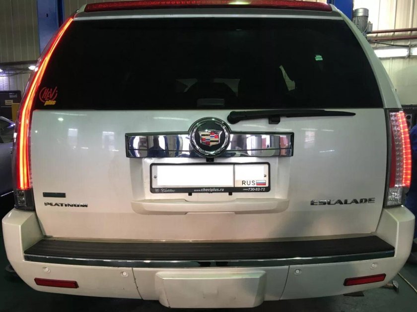Задние фонари Кадиллак Эскалейд 3