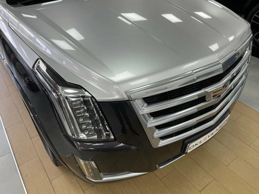 Кадиллак Эскалейд серый