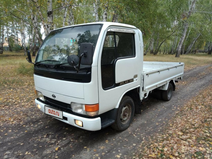 Nissan Atlas 150