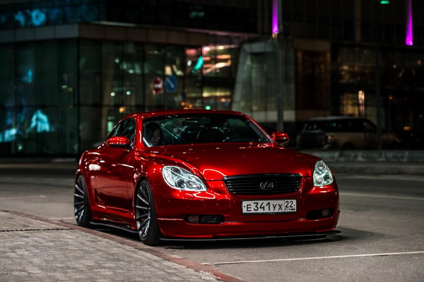 Lexus sc430 Red