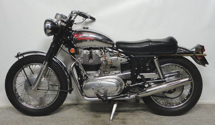 Роял Энфилд мотоцикл старый