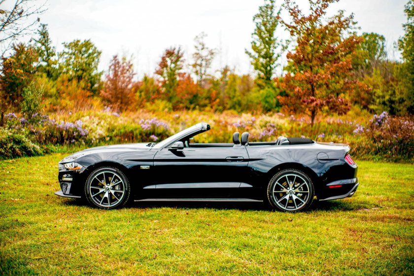 Ford mustang gt convertible