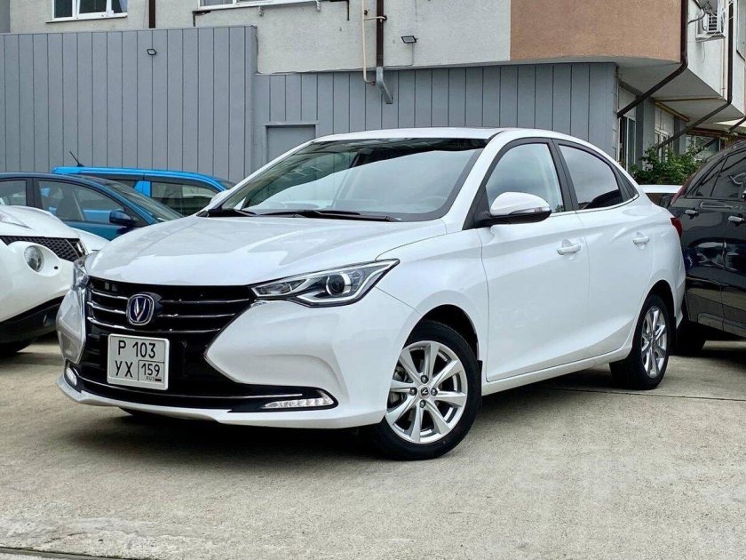 Changan alsvin белый