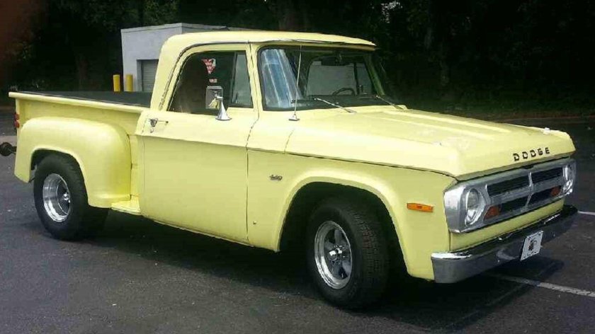 Dodge d100