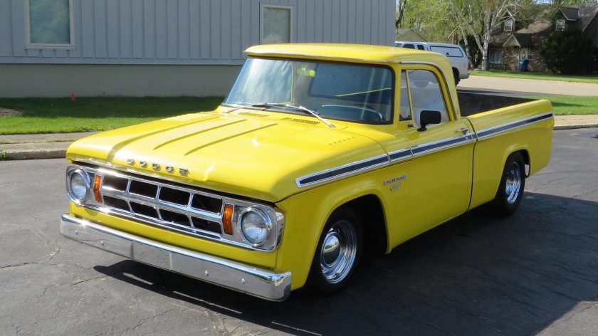 Dodge d 100