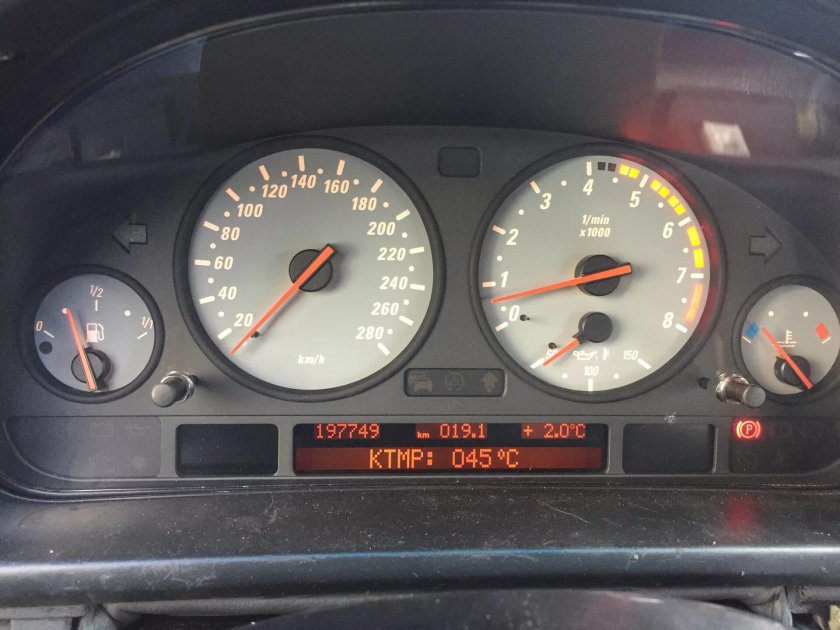 Приборка БМВ х5 е53 4.8