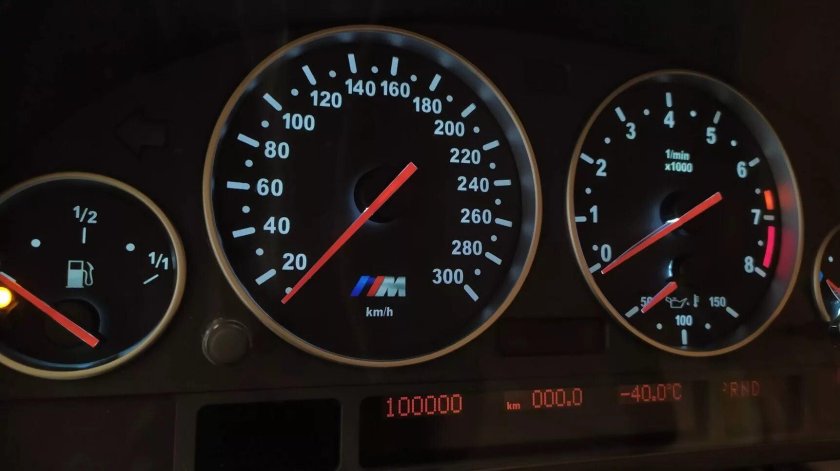 M5 e39 приборная панель