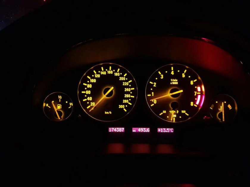 Щиток от 4.8 БМВ