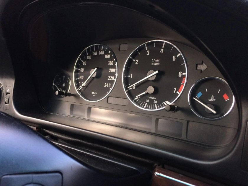 Панель БМВ е39