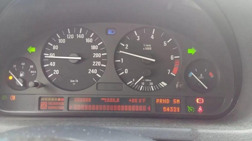 Приборная панель БМВ е38