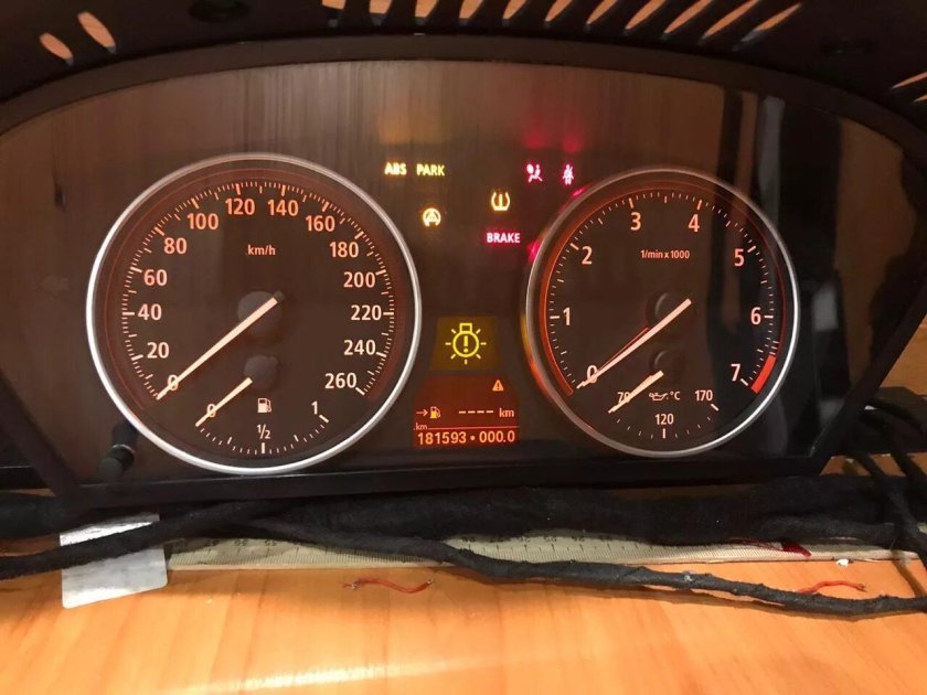 Приборка е60