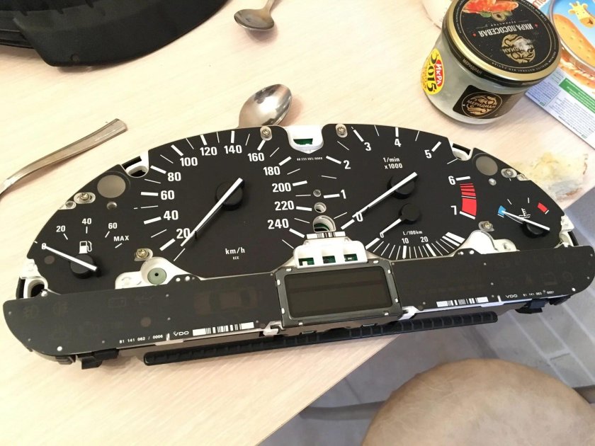 БМВ Е 53 приборка в милях