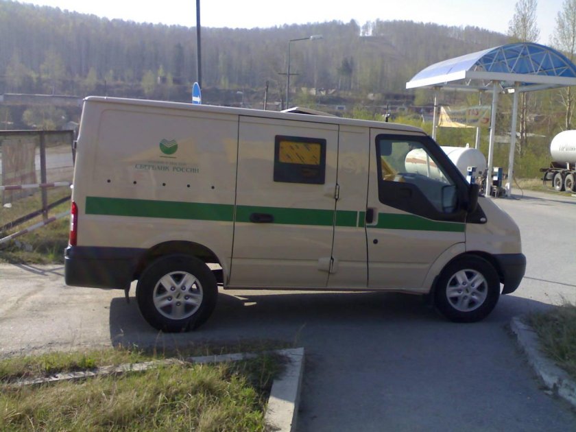 Форд Транзит броневик