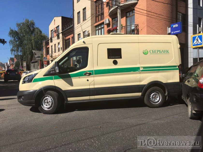 Форд Транзит броневик инкассация