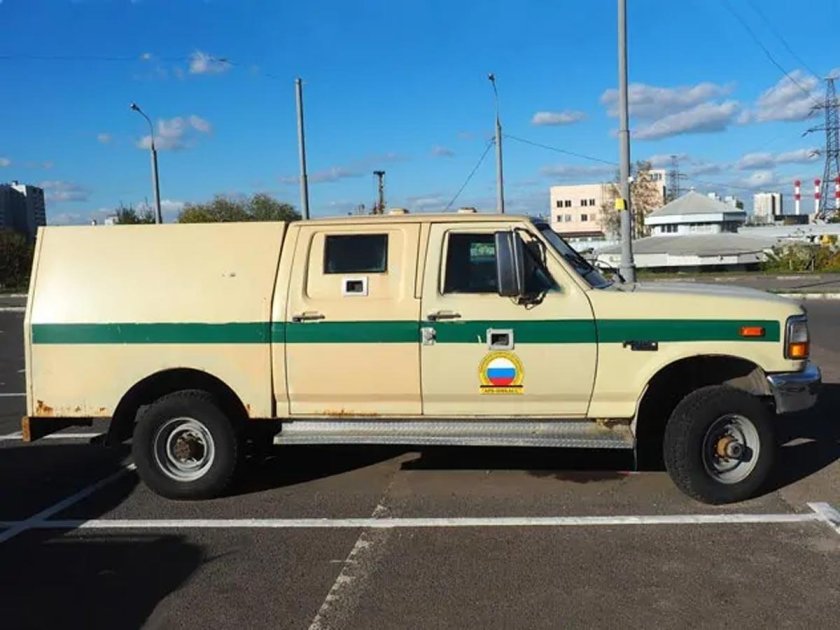 Ford Ranger 2013 инкассаторский