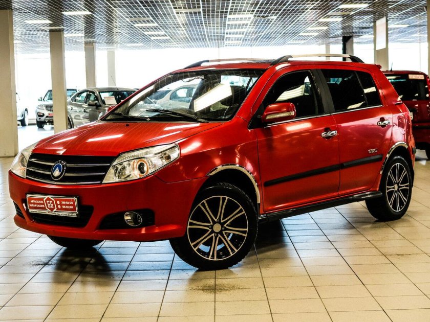 Geely MK Cross хэтчбек
