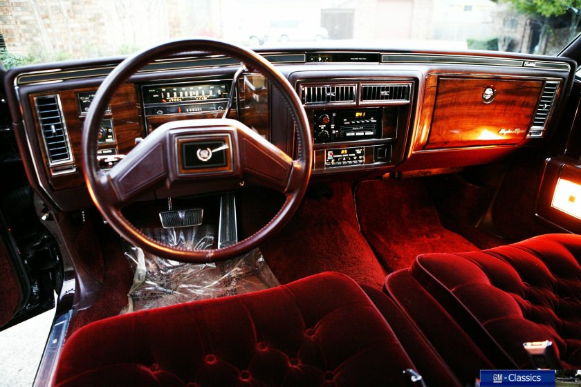 Cadillac Fleetwood Brougham 1989