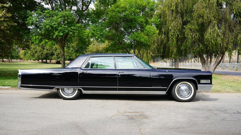 Cadillac fleetwood 1967