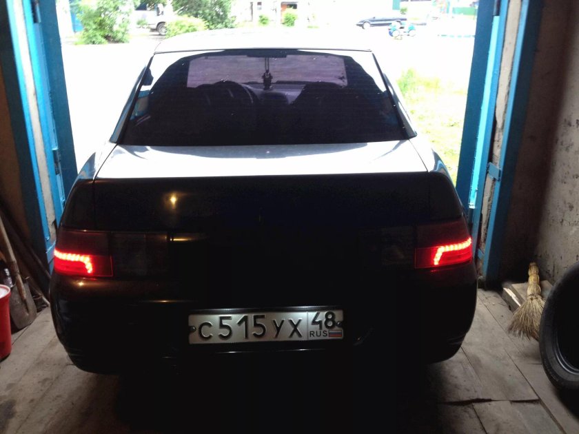 Задние габариты 2110