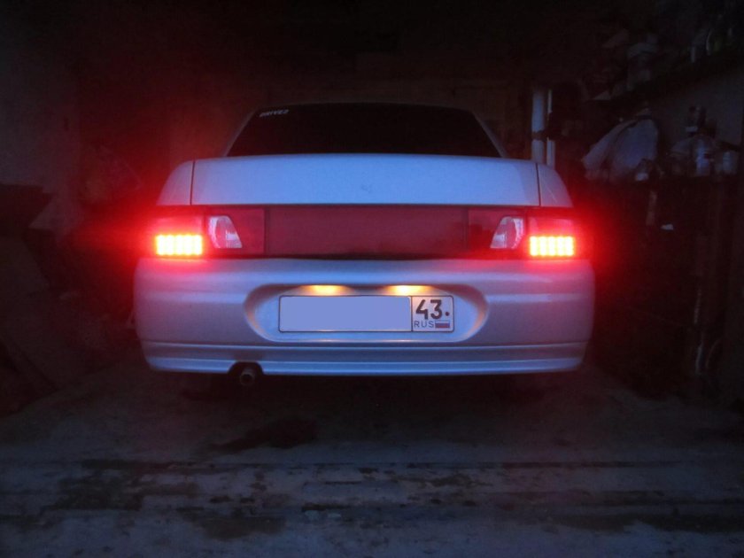 ВАЗ 2110 С led клюшками