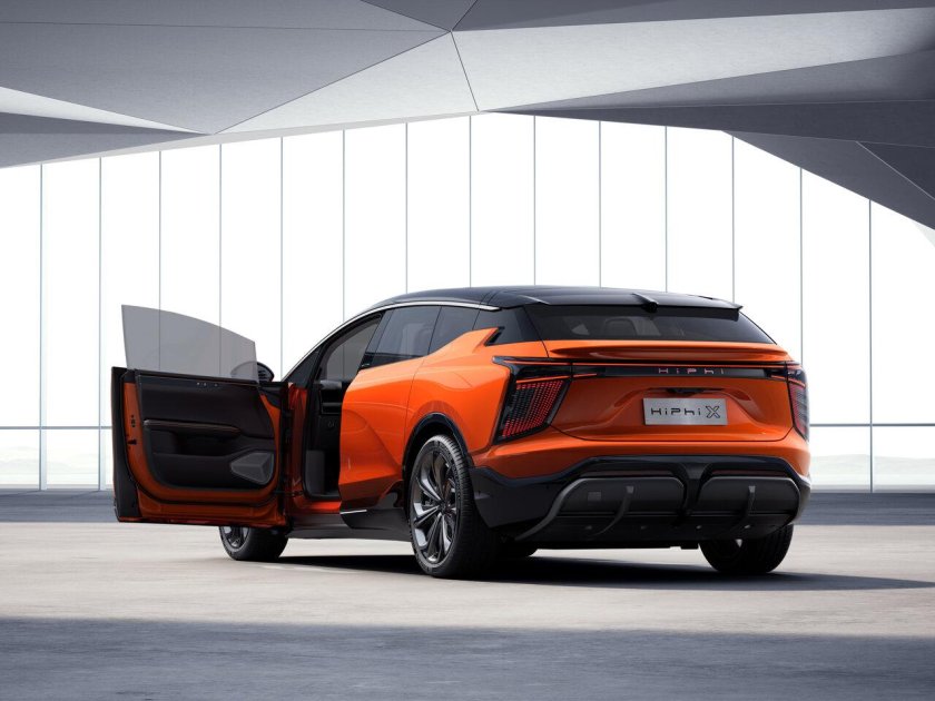 Лотус электрокар кроссовер