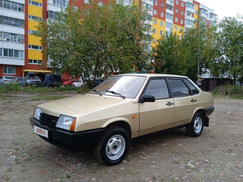 ВАЗ 21099 Золотая