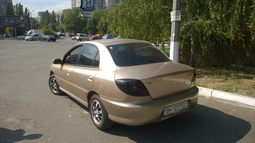 Киа рио 2001