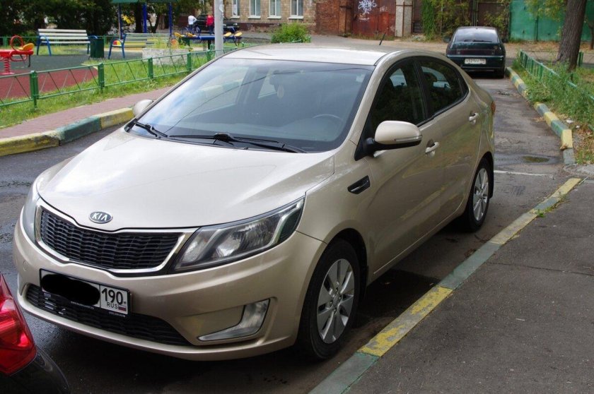 Киа Рио цвет шампань