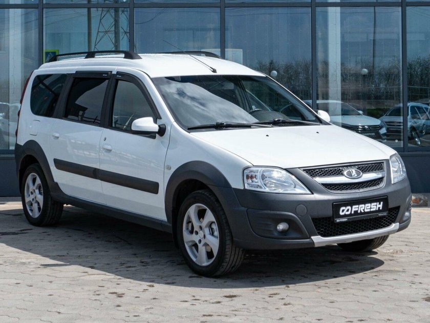 Lada largus cross