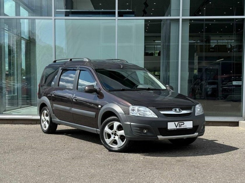Lada largus cross