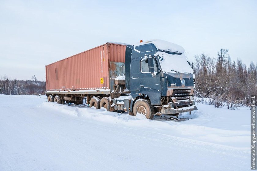 Грузовики на зимнике