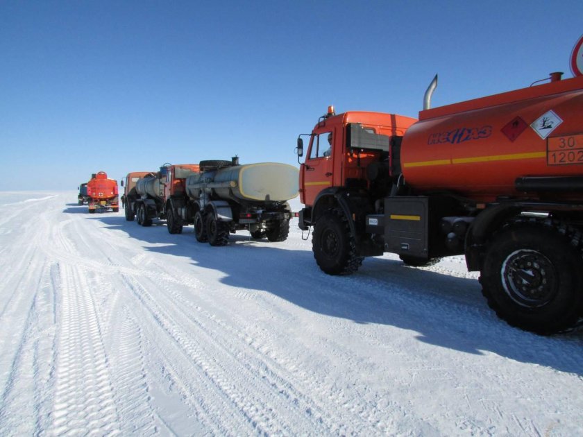 Бензовозы КАМАЗ на зимнике