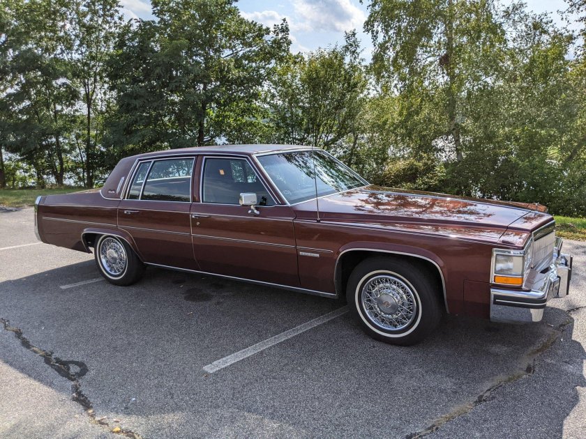 Cadillac fleetwood brougham 1980