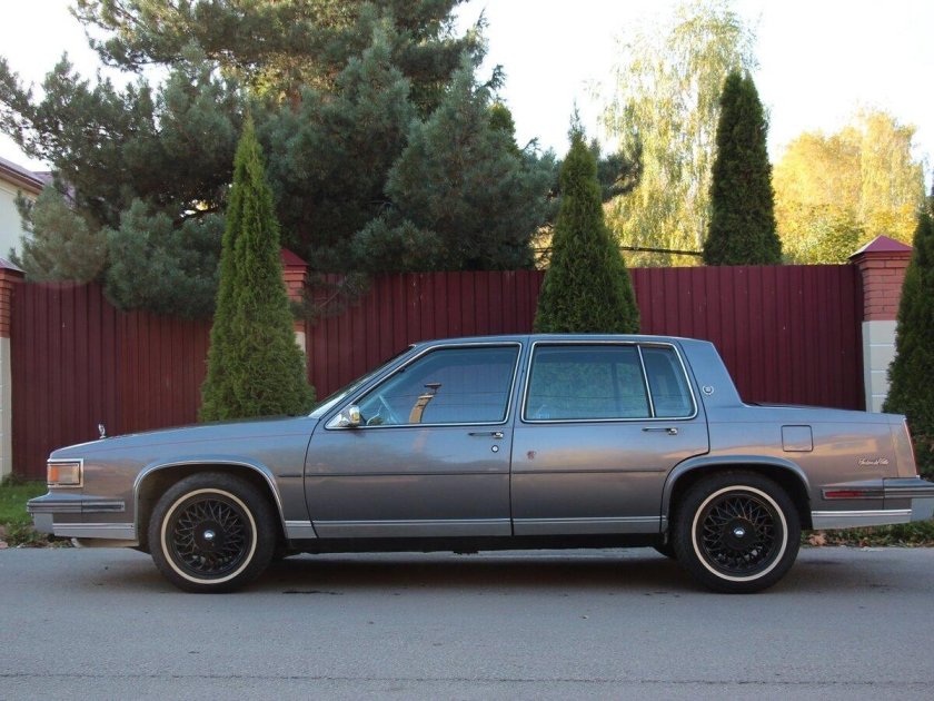 Кадиллак девиль 1987 седан
