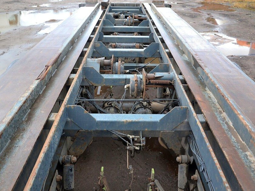 Полуприцеп контейнеровоз