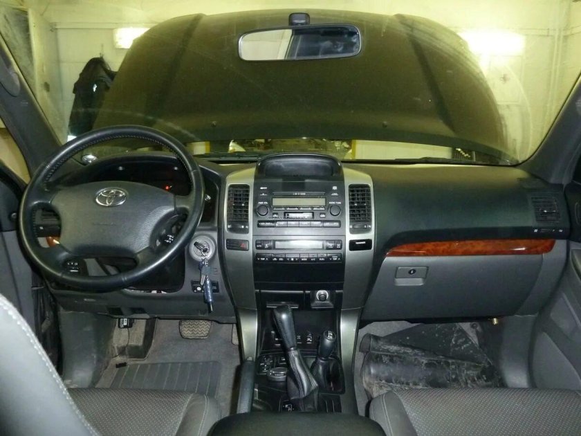 Торпедо Toyota Land Cruiser Prado 120