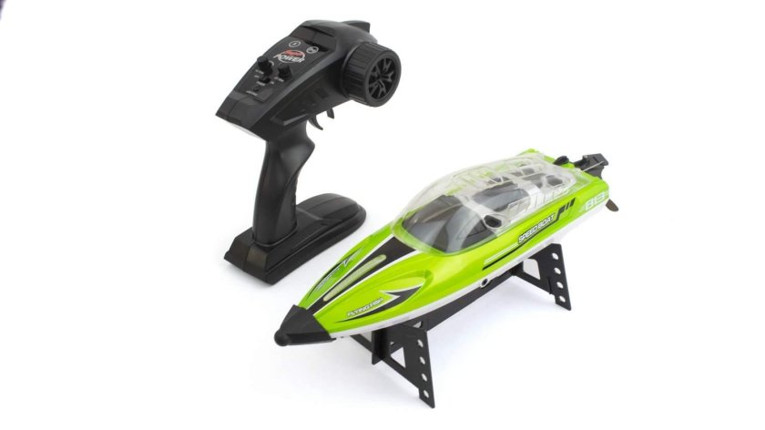 Катер на радиоуправлении