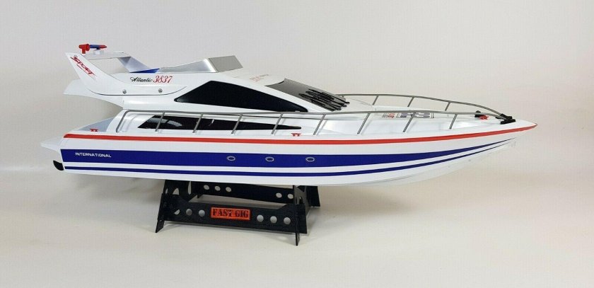 Heng long катер