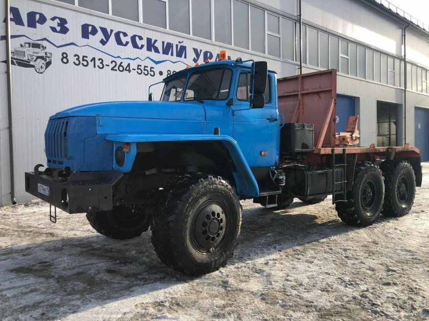 Лесовоз урал