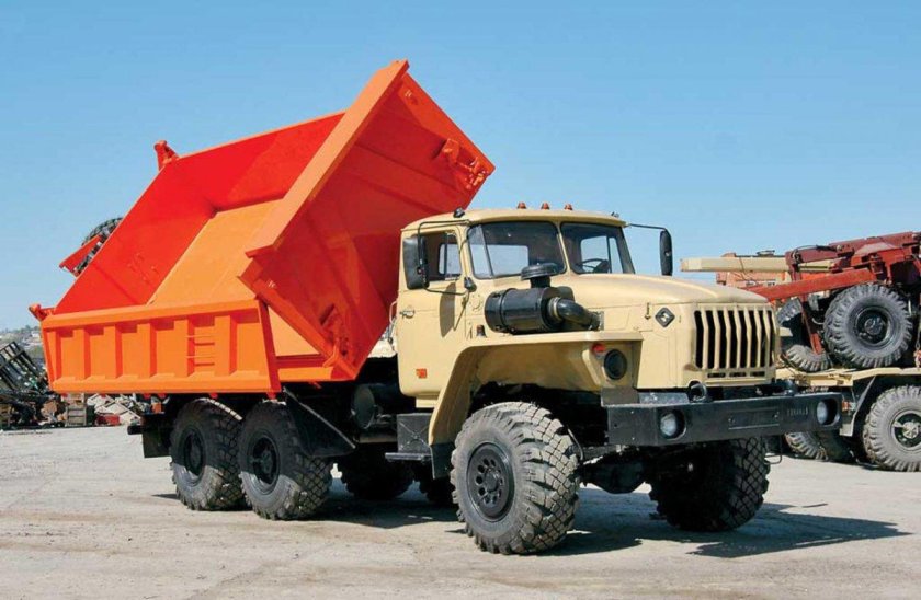 Урал 55571 самосвал