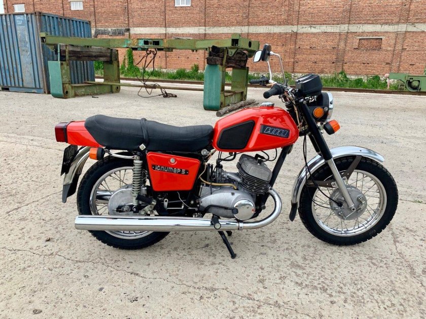 Мотоцикл иж планета 5