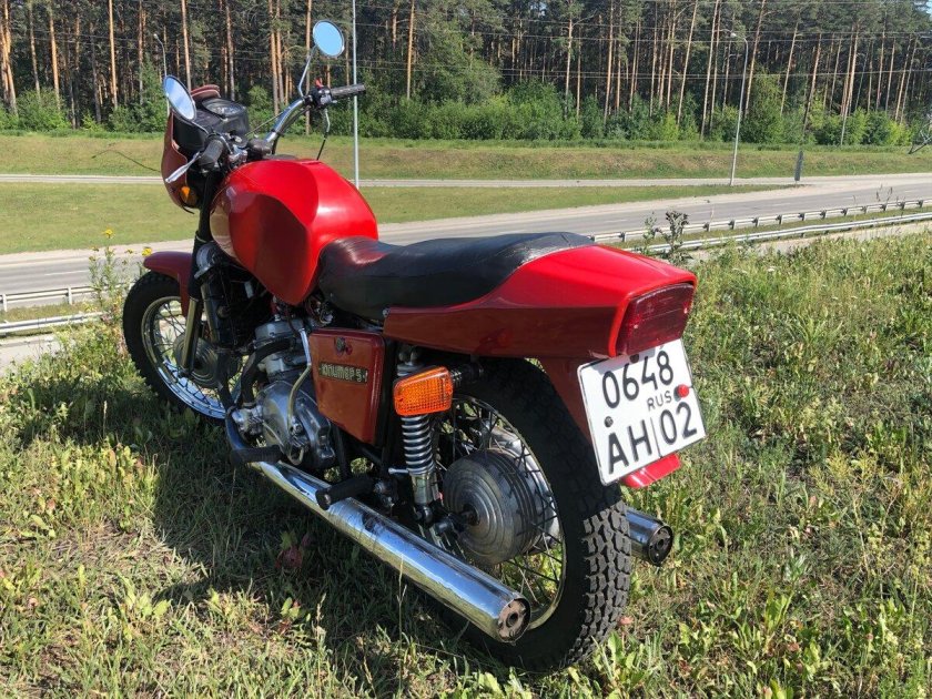 Мотоцикл иж планета 5