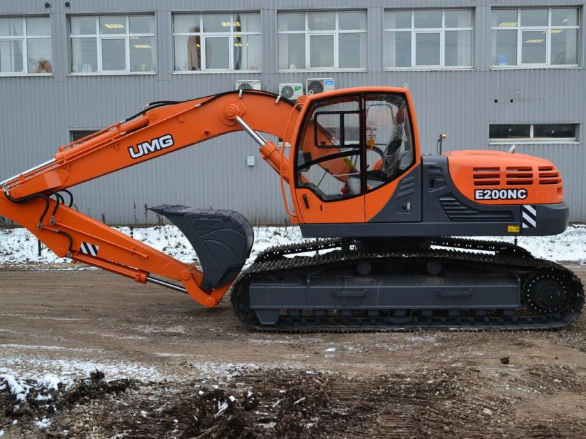 Экскаватор UMG e200nc