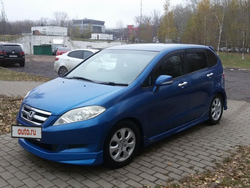 Хонда Эдикс 2004 года