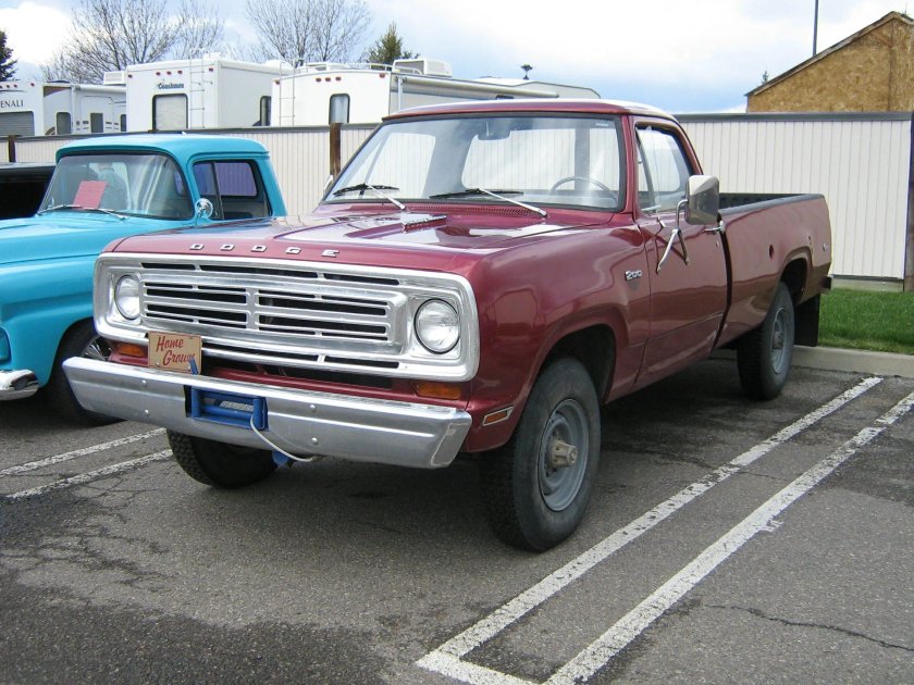 Dodge Power Wagon d200