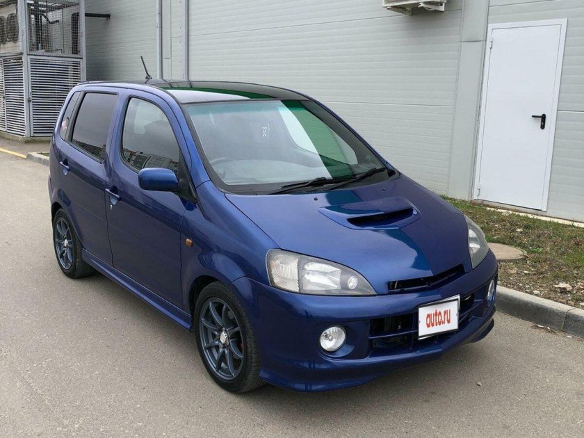 Daihatsu yrv 1.3