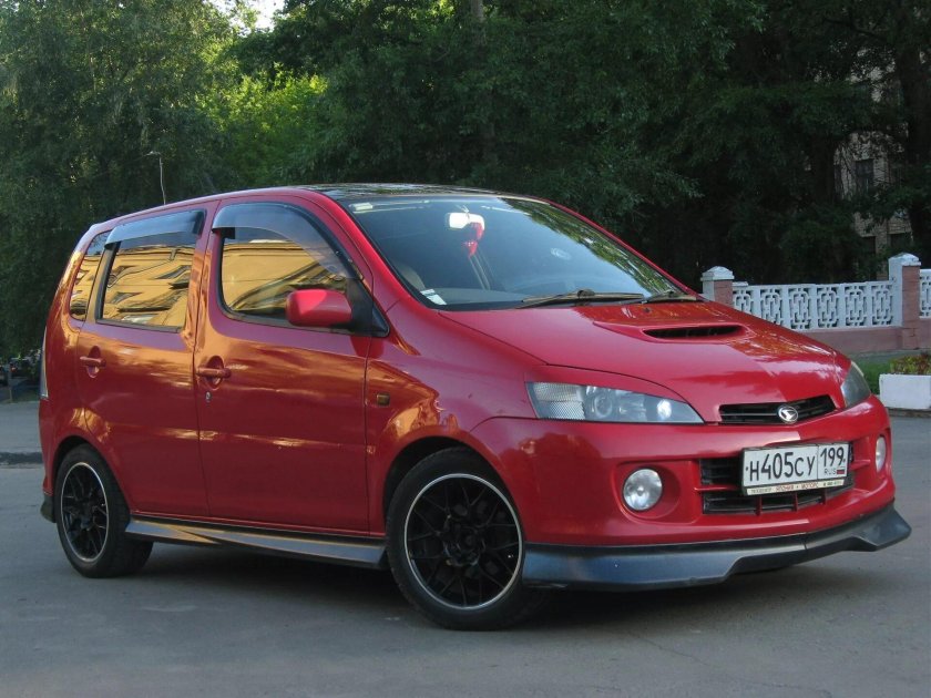 Daihatsu YRV 1.3