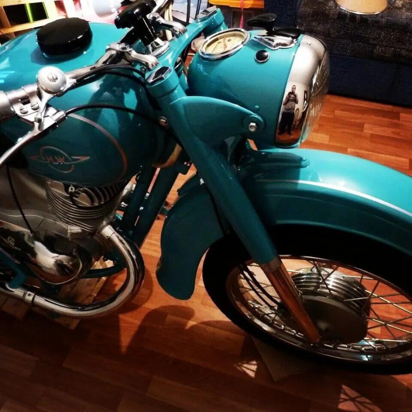 Планета 2 мотоцикл