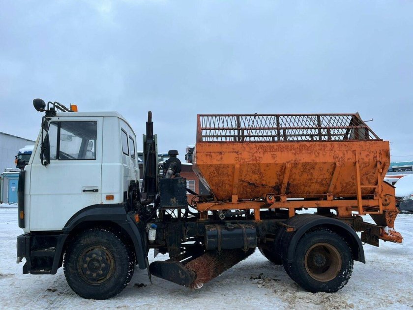Маз 5337 пескоразбрасыватель