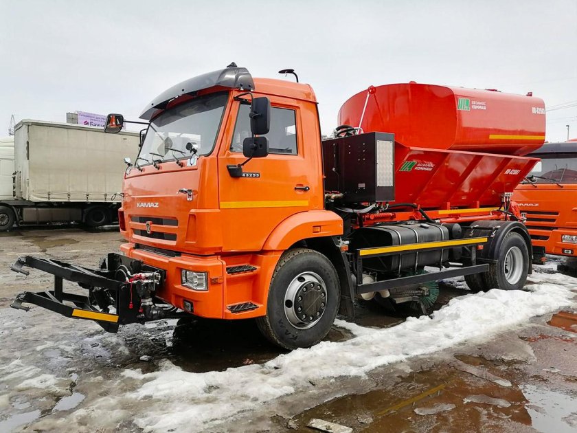 Машина комбинированная ко-829а1